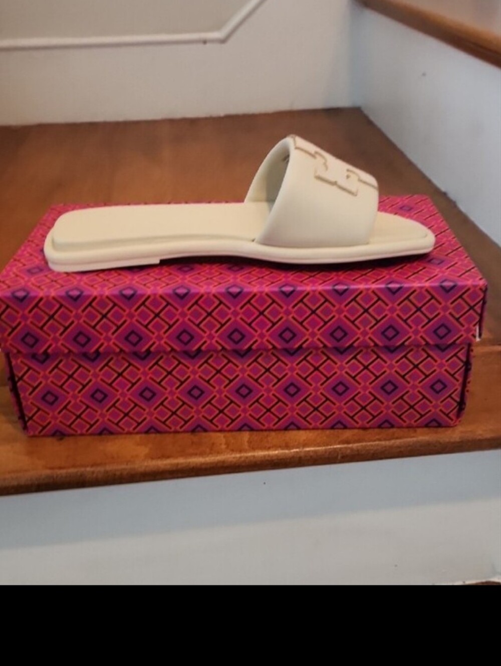 Tory Burch Cream Sandals 8.5